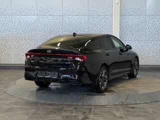 2021 Kia K5 III, чёрный, 2050000 рублей, вид 2