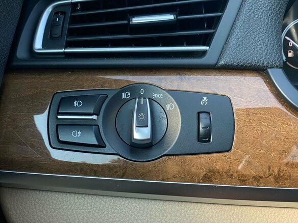 2012 BMW 7 серии 740Li V (F01/F02/F04), бежевый - вид 22