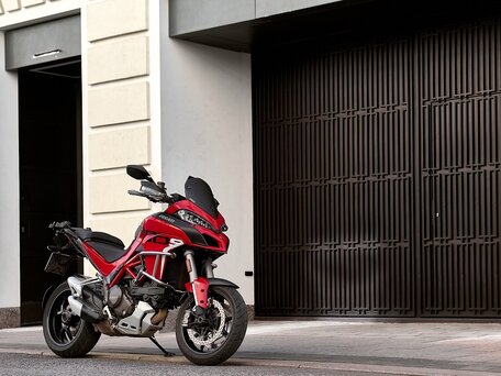 2015 Ducati Multistrada 1200, красный, 1150000 рублей, вид 4