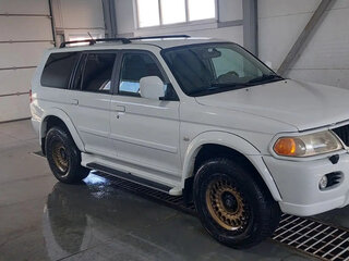 2006 Mitsubishi Pajero Sport I Рестайлинг, белый, 1200000 рублей, вид 2