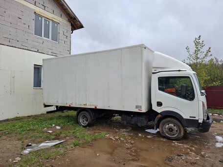 2009 Nissan Cabstar, белый, 1250000 рублей, вид 3
