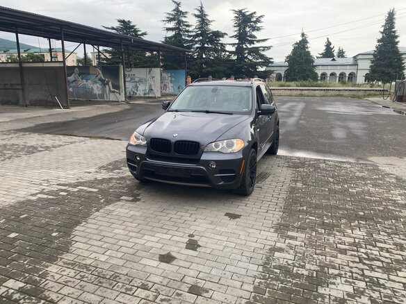 2013 BMW X5 35i II (E70) Рестайлинг, серый, 1400000 рублей - вид 1