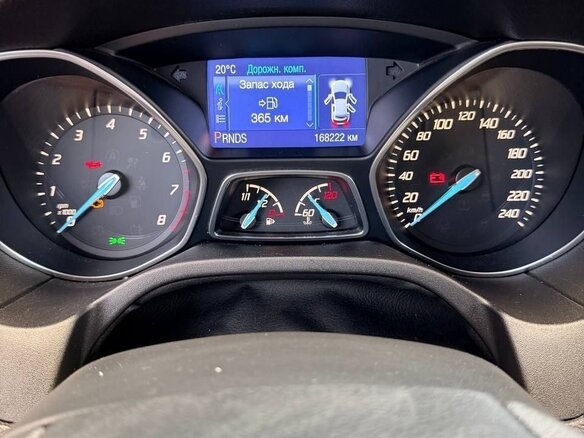 2012 Ford Focus III, красный, 750000 рублей - вид 13