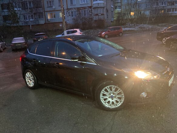 2011 Ford Focus III, чёрный - вид 4