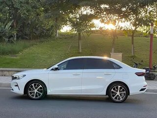 2022 Geely Emgrand II, белый, 900000 рублей, вид 3