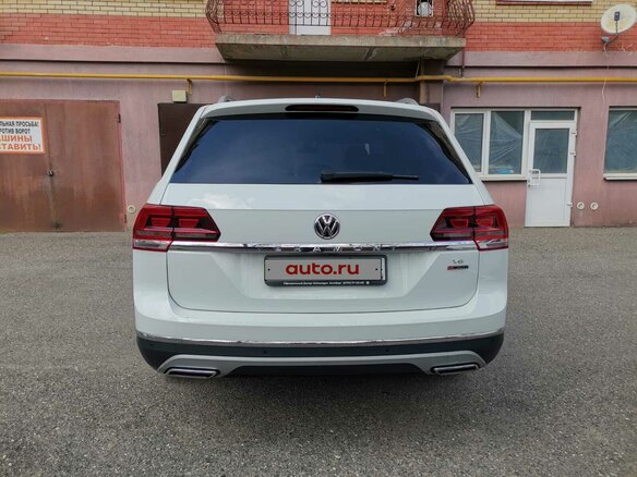 2018 Volkswagen Teramont I, белый, 4300000 рублей - вид 3