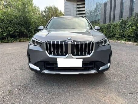 2023 BMW X1 Long 20Li sDrive III (U11/U12), серый, 3080000 рублей, вид 2