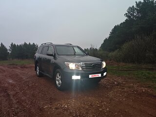 2009 Toyota Land Cruiser 200 Series, серый, 2400000 рублей, вид 3