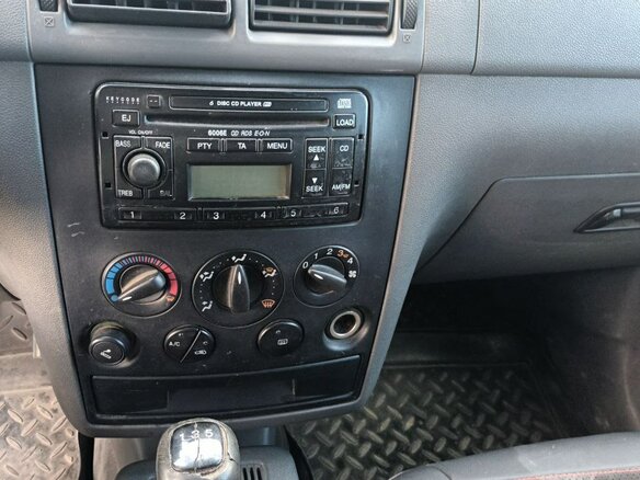 2004 Ford Transit Connect SWB I, красный, 530000 рублей - вид 8