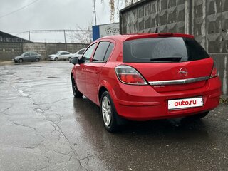 2010 Opel Astra H Рестайлинг, красный, 615000 рублей, вид 4