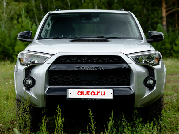 2022 Toyota 4Runner V Рестайлинг, серебристый, 8590000 рублей - вид 1