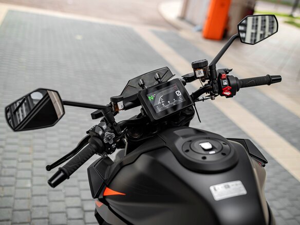2026 KTM 1390 Super Duke R Evo, чёрный, 2590000 рублей - вид 9