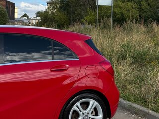2015 Mercedes-Benz A-Класс 180 III (W176), красный, 1250000 рублей, вид 4