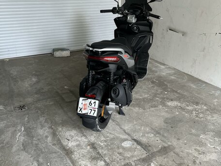2021 Aprilia SR GT 200, серебристый, 599000 рублей, вид 3
