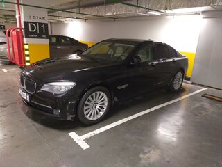 2010 BMW 7 серии 750i xDrive V (F01/F02/F04), чёрный, 2500000 рублей, вид 1
