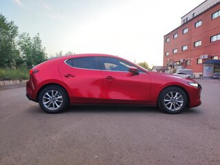 2019 Mazda 3 IV (BP), красный, 1800000 рублей, вид 5
