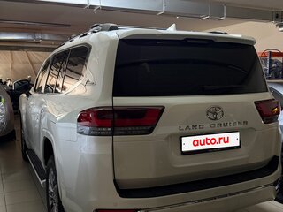 2021 Toyota Land Cruiser 300 Series, белый, 13500000 рублей, вид 4