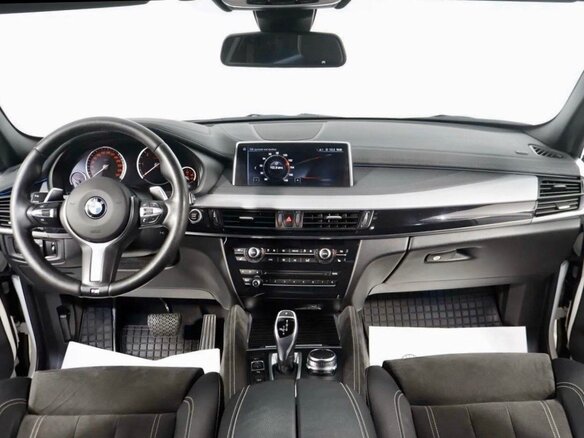 2017 BMW X6 30d II (F16), белый, 4390900 рублей - вид 7