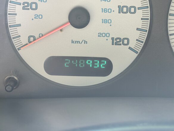 2002 Dodge Caravan Grand IV, серебристый, 400000 рублей - вид 2