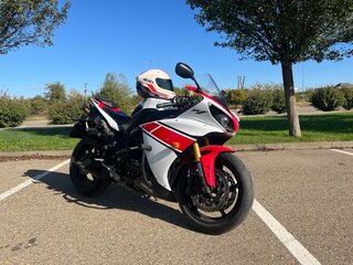 2013 Yamaha YZF-R1, белый, 1210000 рублей, вид 4
