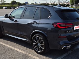 2020 BMW X5 40i IV (G05/G18), серый, 6500000 рублей, вид 4