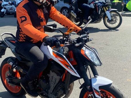 2021 KTM 890 Duke R, оранжевый, 1030000 рублей, вид 1