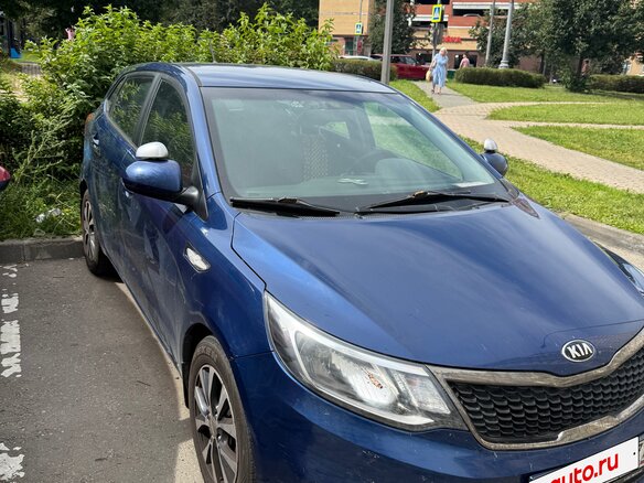 2015 Kia Rio 6-speed III, синий - вид 1