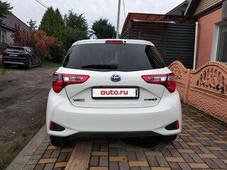 2019 Toyota Yaris III Рестайлинг 2, белый, 1500000 рублей, вид 5