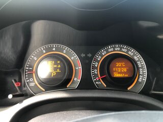 2010 Toyota Corolla X (E140, E150) Рестайлинг, белый, 900000 рублей, вид 4