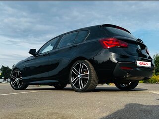 2019 BMW 1 серии 118i II (F20/F21) Рестайлинг 2, чёрный, 1950000 рублей, вид 4