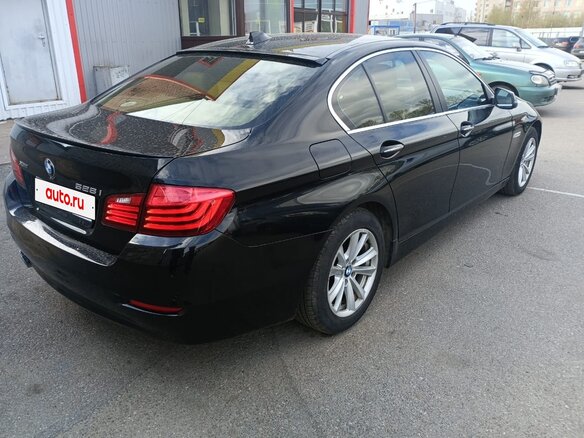2013 BMW 5 серии 528i xDrive VI (F10/F11/F07) Рестайлинг, чёрный, 1700000 рублей - вид 2