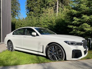 2020 BMW 7 серии 750d xDrive VI (G11/G12) Рестайлинг, белый, 9990000 рублей, вид 2