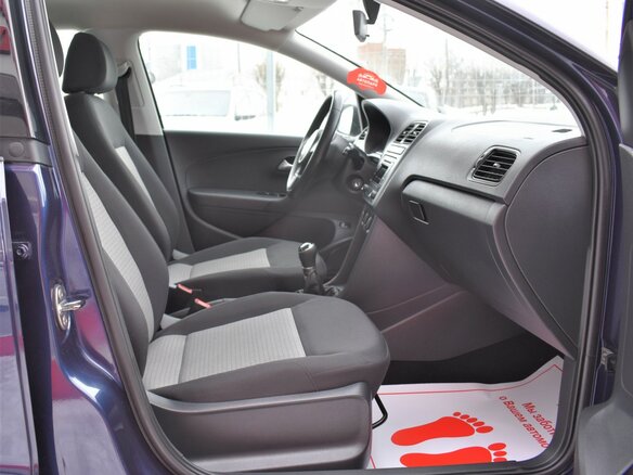 2013 Volkswagen Polo V, синий - вид 12