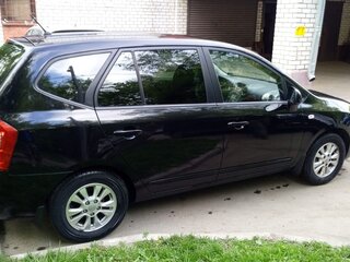 2011 Kia Carens II (UN), чёрный, 1500000 рублей, вид 2