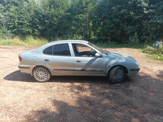 2001 Renault Megane I Рестайлинг, бежевый, 130000 рублей, вид 2