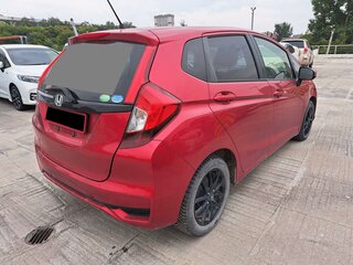 2018 Honda Fit III Рестайлинг, красный, 1120000 рублей, вид 4