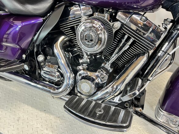 2010 Harley-Davidson Electra Glide, фиолетовый, 690000 рублей - вид 31