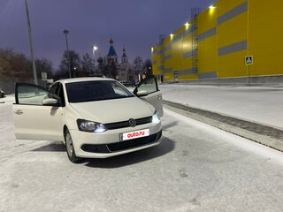2013 Volkswagen Polo V, белый, 690000 рублей, вид 1