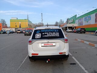 2013 Mitsubishi Outlander III, белый, 1499000 рублей, вид 4