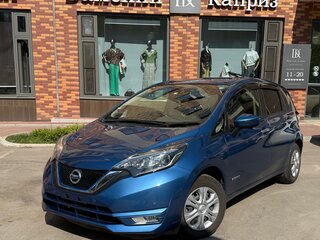 2017 Nissan Note e-Power II Рестайлинг, синий, 1350000 рублей, вид 2