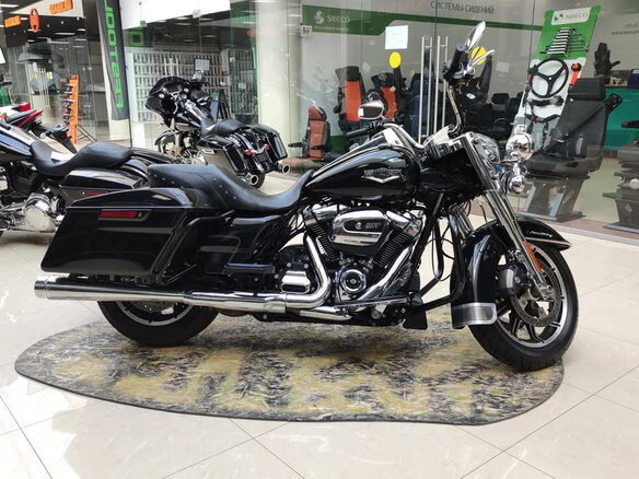 2017 Harley-Davidson Road King, чёрный - вид 2