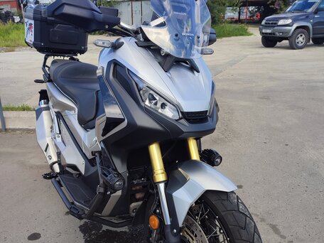 2017 Honda X-ADV, серебристый, 800000 рублей, вид 4