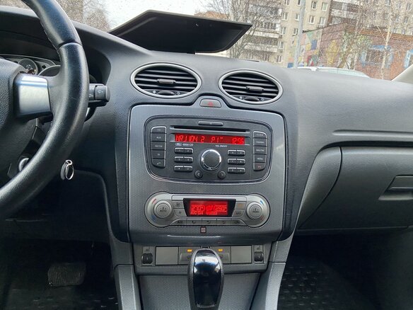 2011 Ford Focus II Рестайлинг, серый - вид 26