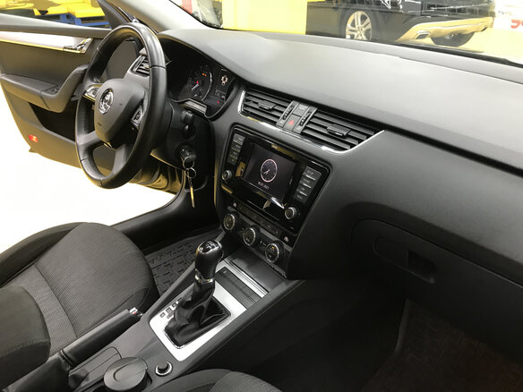 2013 Skoda Octavia III (A7), чёрный, 1200000 рублей - вид 13