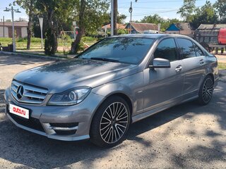 2011 Mercedes-Benz C-Класс 200 BlueEFFICIENCY III (W204), серый, 1490000 рублей, вид 3