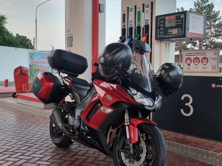 2011 Kawasaki Z 1000SX, красный, 650000 рублей, вид 1