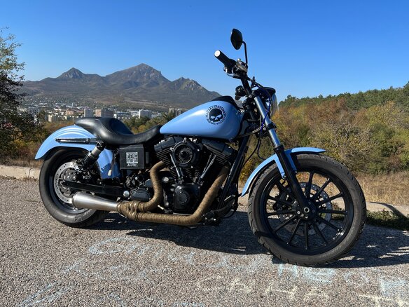 2005 Harley-Davidson Dyna Super Glide, голубой, 800000 рублей - вид 7