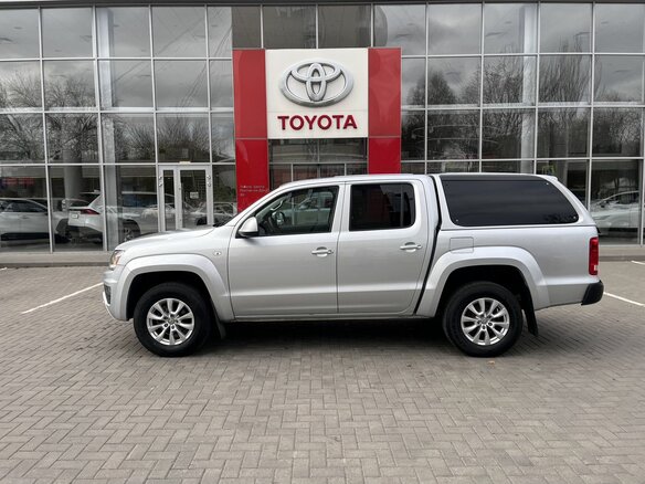 2017 Volkswagen Amarok I Рестайлинг, серебристый, 2590000 рублей - вид 6