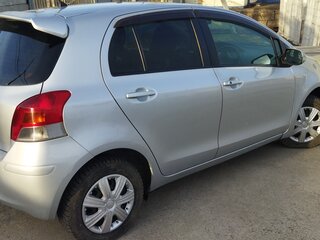 2009 Toyota Vitz II (XP90), серебристый, 470000 рублей, вид 2
