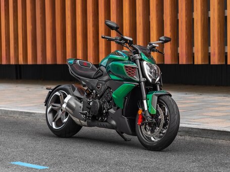 2024 Ducati Diavel V4, зелёный, 9900000 рублей, вид 3